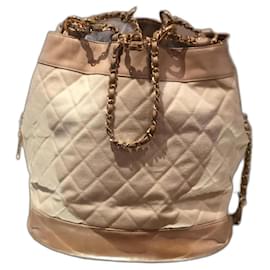 Borsa a tracolla Chanel beige in scamosciato e pelle