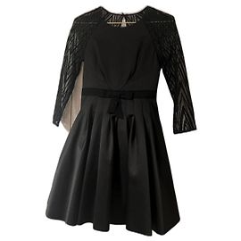 Vestido de noche negro satinado Karen Millen con encaje
