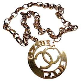 Chanel Collana lunga Medaglione XL CC oro