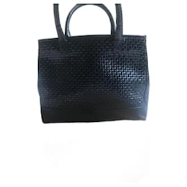 Fendi Handtasche aus schwarzem Leder gewebt