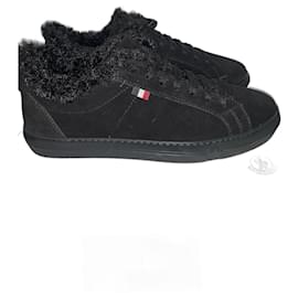 Sneakers Moncler in scamosciato nero