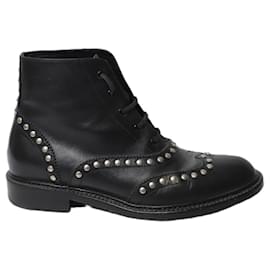 Botas militares con cordones y tachuelas de cuero negro de Saint Laurent