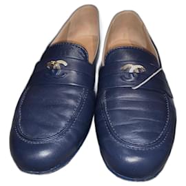 Mocassini Chanel in pelle blu navy