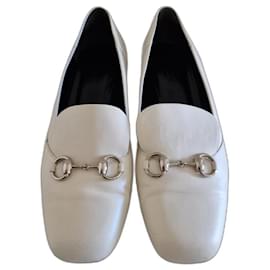Mocassini Gucci in pelle color crema