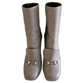 Botines Gucci de piel gris