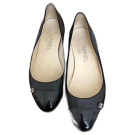 Chanel Ballerinas aus schwarzem Leder