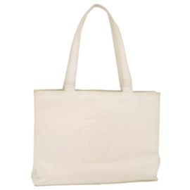 CHANEL Tote Bag Caviar Skin White CC Auth bs8320