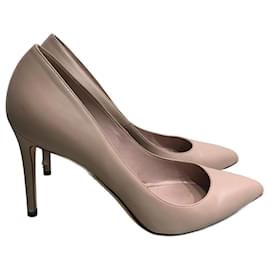 Saltos GUCCI T.EU 39 Couro
