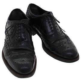 LOUIS VUITTON Scarpe con punta a spillo e medaglione in pelle 5.5 M Nero MP3136 LV Auth ak214