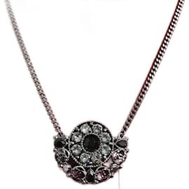 Collana Chanel Medaglione Cabochon Nera e Bianca