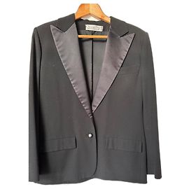 Conjunto smoking Christian Dior preto de lã com pregas
