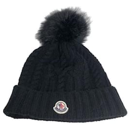 ***MONCLER (MONCLER)  berretto con pompon - Moncler