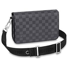 Louis Vuitton LV Studio Messenger new