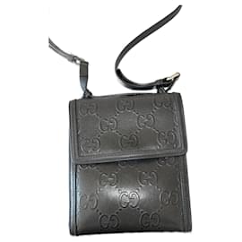 Borsa Gucci a tracolla in pelle nera