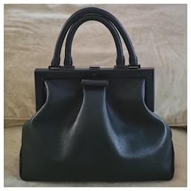 Autre Marque Borsa Perrin of Paris l'Attelage in pelle nera