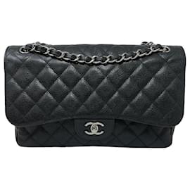 Borsa Chanel Jumbo in pelle caviar nera