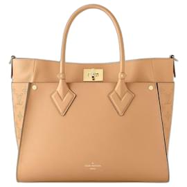 Louis Vuitton LV sulla mia borsa laterale GM