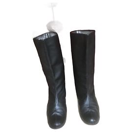 Karine Arabian Stiefeletten aus schwarzem Leder