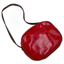 Borsa a spalla Salvatore Ferragamo in vernice rossa