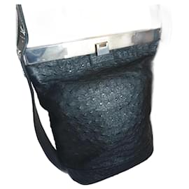 Balenciaga Le Dix Borsa a Secchiello Nera in Pelle di Struzzo