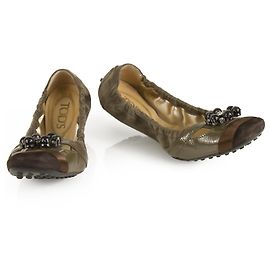 TOD'S Gommino Ballerinas mit quadratischer Zehenpartie, taupefarbenes Wildleder mit Perlen, flache, elastische Schuhe, Gummisohlen 36,5