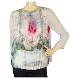 Ted Baker Hellblaues, geblümtes, transparentes Body-Top mit plissierten Ärmeln – Größe 1