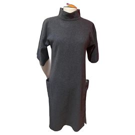 Agnès b. Kleid aus grauer Wolle