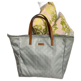 Borsa tote Gucci GG Monogramma in nylon turchese