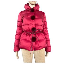 Plumífero rojo Ermanno Scervino con botones de piel de visón