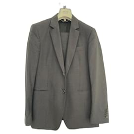 Completo Burberry in lana grigio scuro 50 R