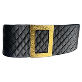 Chanel Gürtel Korsett aus Schwarzem Gestepptem Leder mit Goldbeschlag 75 cm
