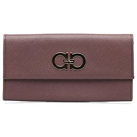 Salvatore Ferragamo Cartera larga de cuero Gancini morado de Ferragamo
