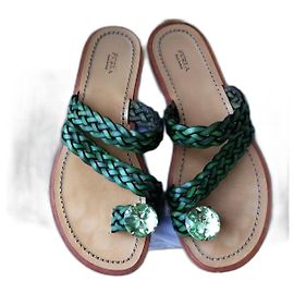 Sandalias planas Furla de piel efecto pony verde