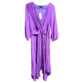 Autre Marque La Musa Midikleid aus Seide Lila mit Blumen und Schleife