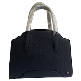 Borsa Loro Piana Sesia in pelle di vitello nera