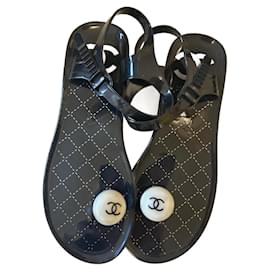 Chanel Flip Flops Schwarz Größe 36