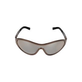 Gafas de sol con escudo metálico de Gucci