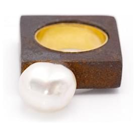 Autre Marque IRON Ring aus Gelbgold und Barockperle.
