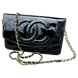 Chanel Clutch aus schwarzem Lackleder