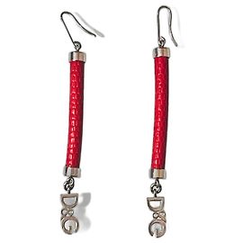 Orecchini DOLCE & GABBANA in acciaio e pelle rossa stampa “croco”,