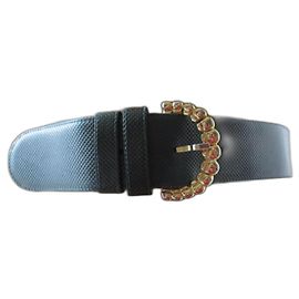 Bottega Veneta Gürtel aus dunkelgrünem Leder