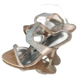 Sandalias de tacón alto Karen Millen beige de pelo sintético con brillos