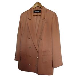 Blazer Louis Féraud de lana coral pastel