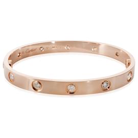 Bracciale Love in oro rosa e diamanti di Cartier