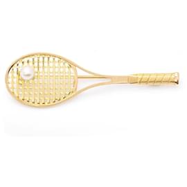 Autre Marque Spilla e ciondolo a forma di racchetta da tennis in oro giallo e perla