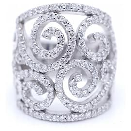 Ring aus Weißgold und Diamanten. - Autre Marque