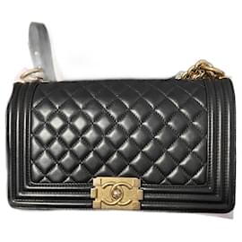 Borsa Chanel Boy Media in Pelle di Agnello Nera
