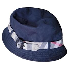 Cappello Burberry in cotone nero con fibbia in pelle