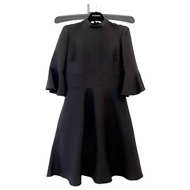Vestido Valentino en crepé de alta costura negro