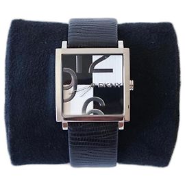 Reloj cuadrado Dkny de acero inoxidable negro
